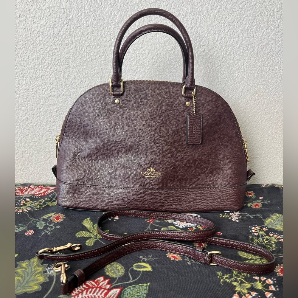 Deep Purple/Eggplant Medium Sized Coach Hand Bag w/ Removable Adjustable Strap